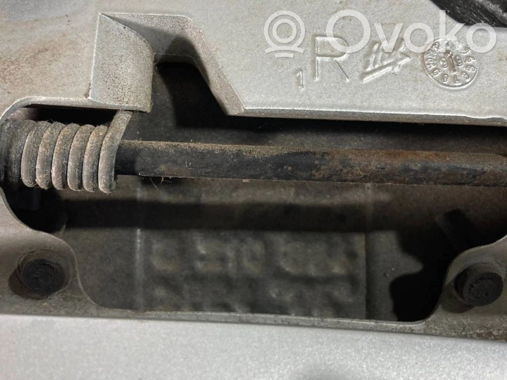 External opening handle