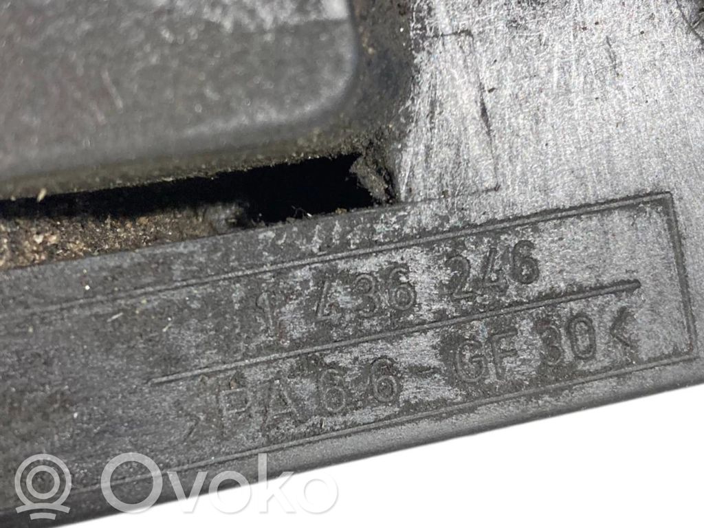 Radiatora (-u) turētājs / kronšteins