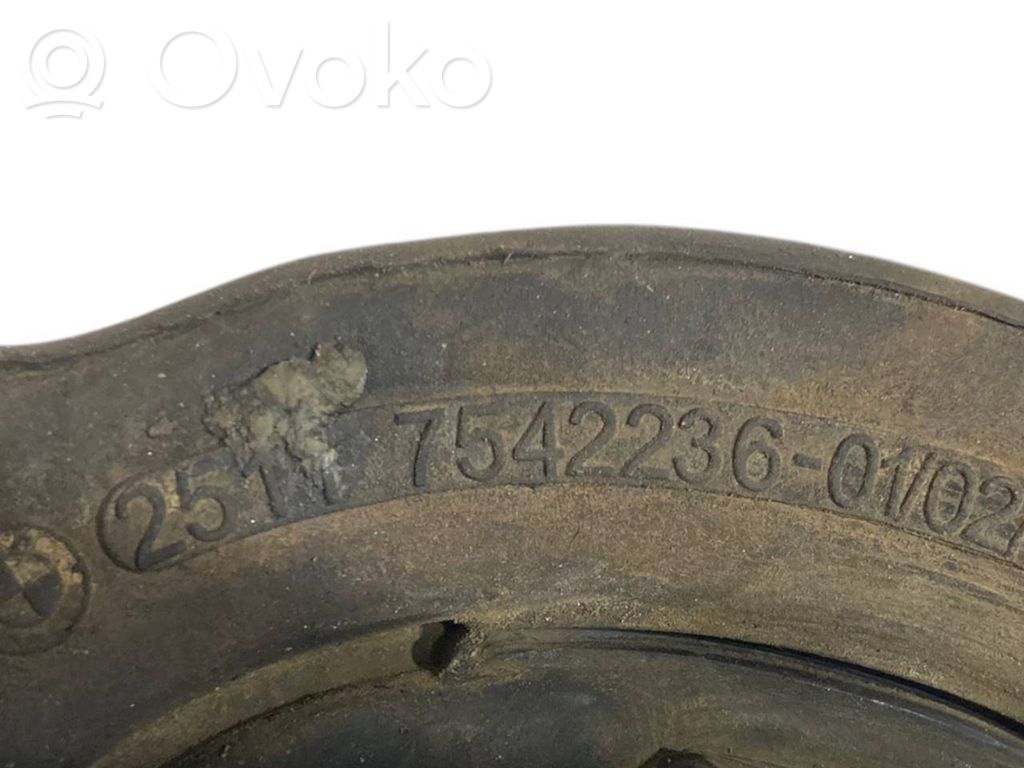 Mehāniska 6 ātrumu pārnesumkārba