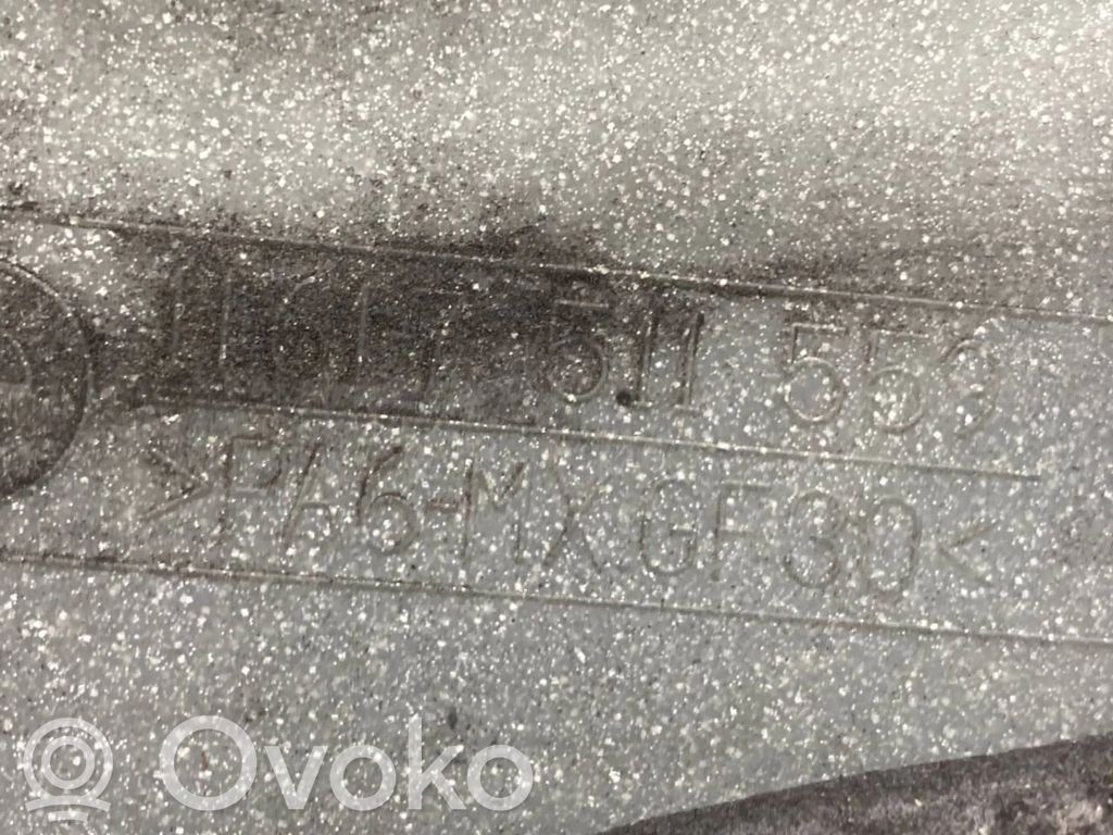 Dzinēja pārsegs (dekoratīva apdare)