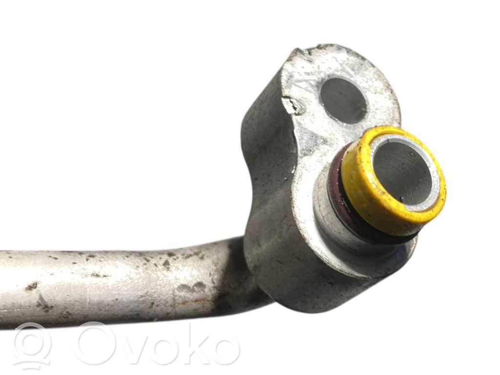 Air conditioner pipe(s) / hose(s)
