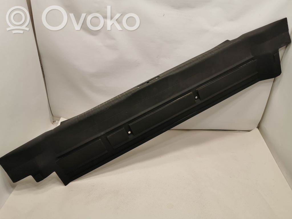 Trunk sill trim