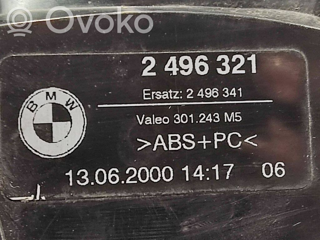 Aizmugurējais lukturis virsbūvē