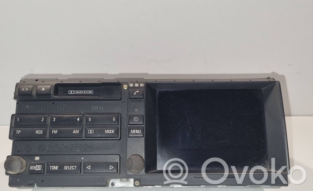 Radio / CD/DVD atskaņotājs / navigācija