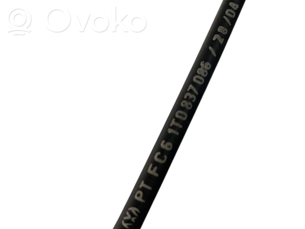 Priekšpusē slēdzene