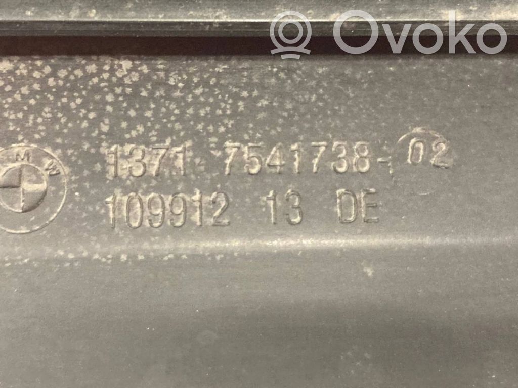 Air intake duct details