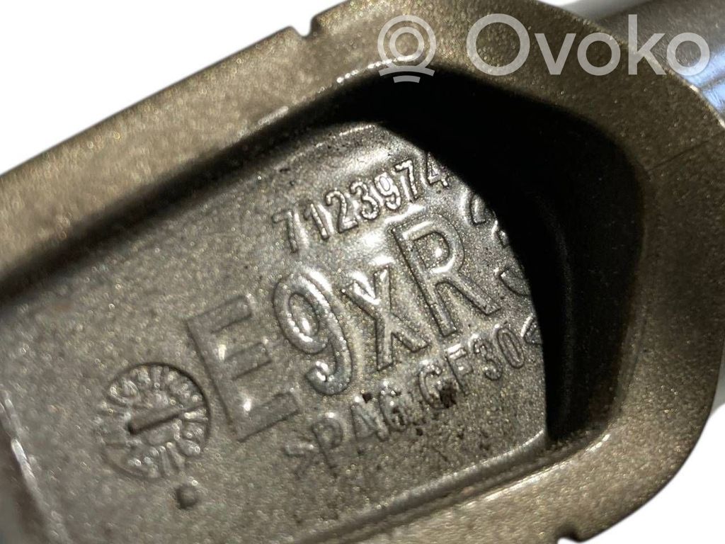 External opening handle