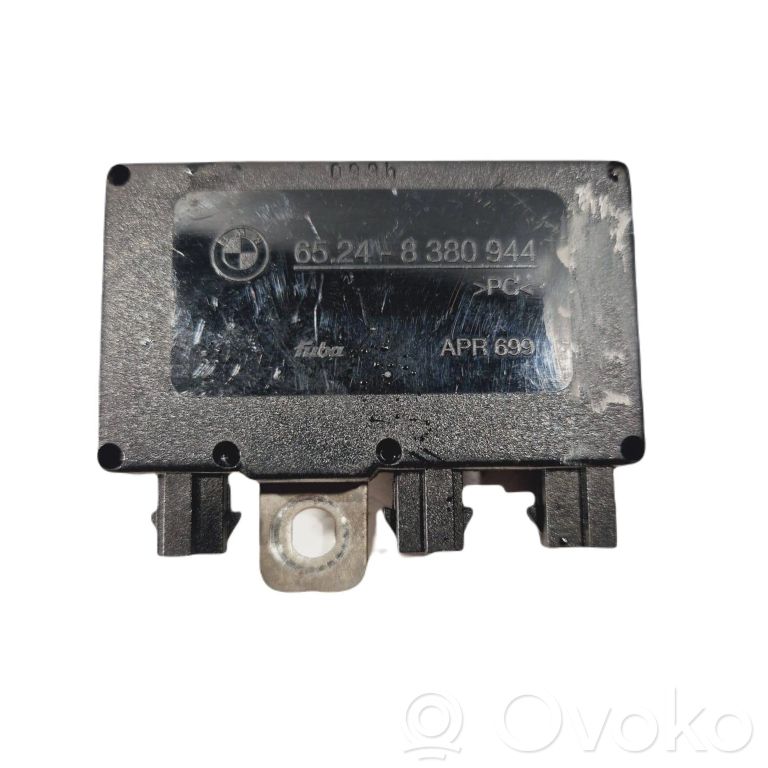 Antenas vadības bloks