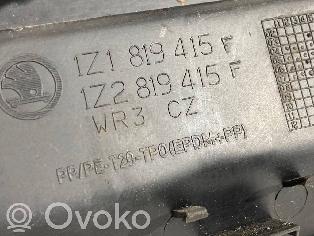 Stikla tīrītāja slotiņas