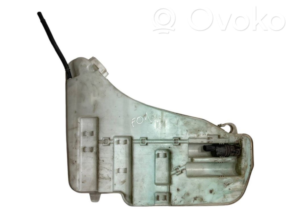 Window fluid tank