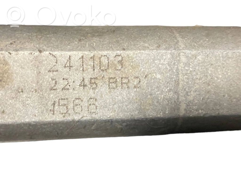 Stūresrata ass krustsavienojums