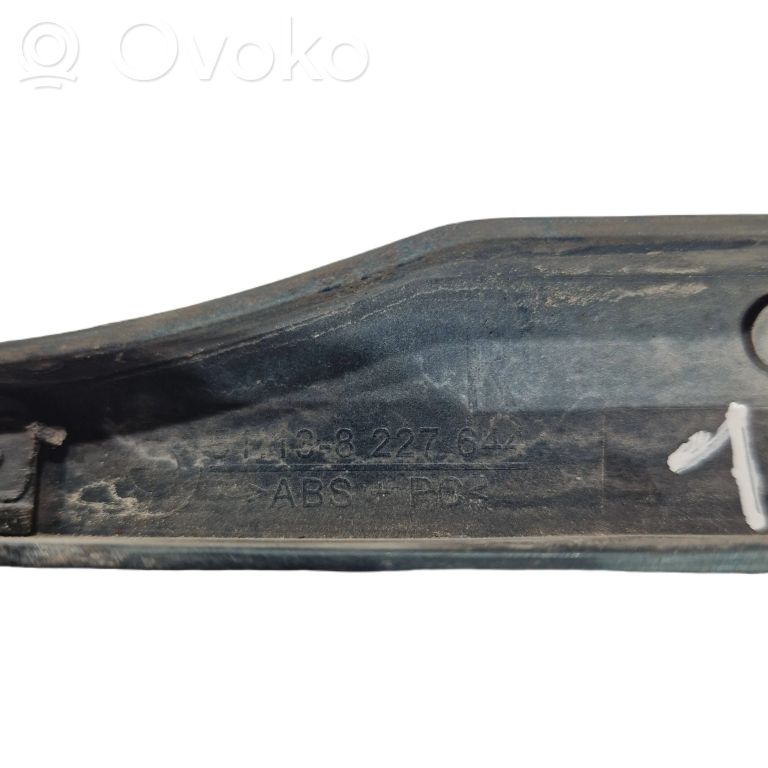 Priekšējā luktura dekoratīvā apdare