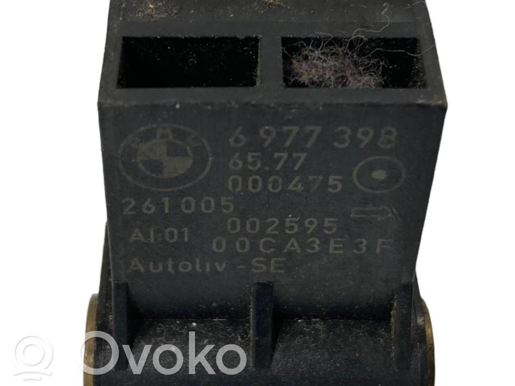 Airbag impact sensor