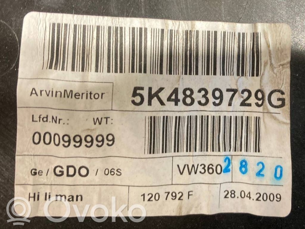 Aizmugurē elektriskais loga pacelšanas mehānisms bez motoriņa