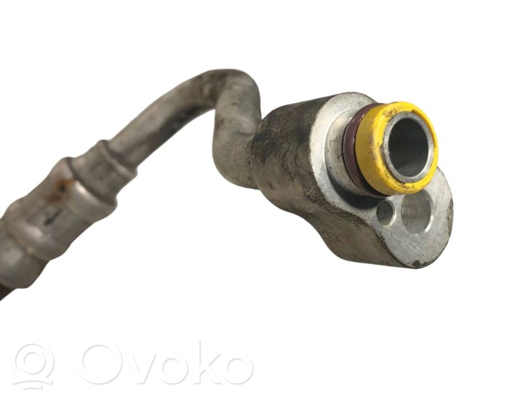 Air conditioner pipe(s) / hose(s)