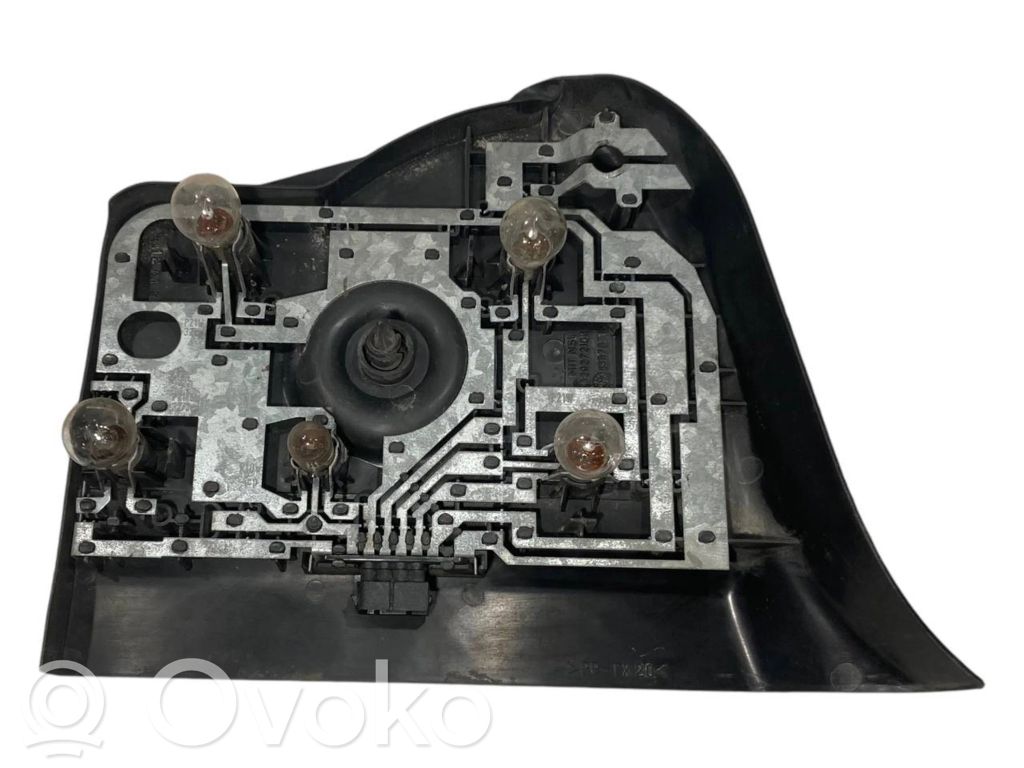 Rear lamp cover holder