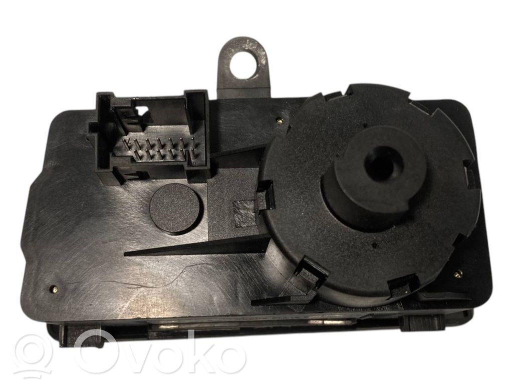 Headlight switch