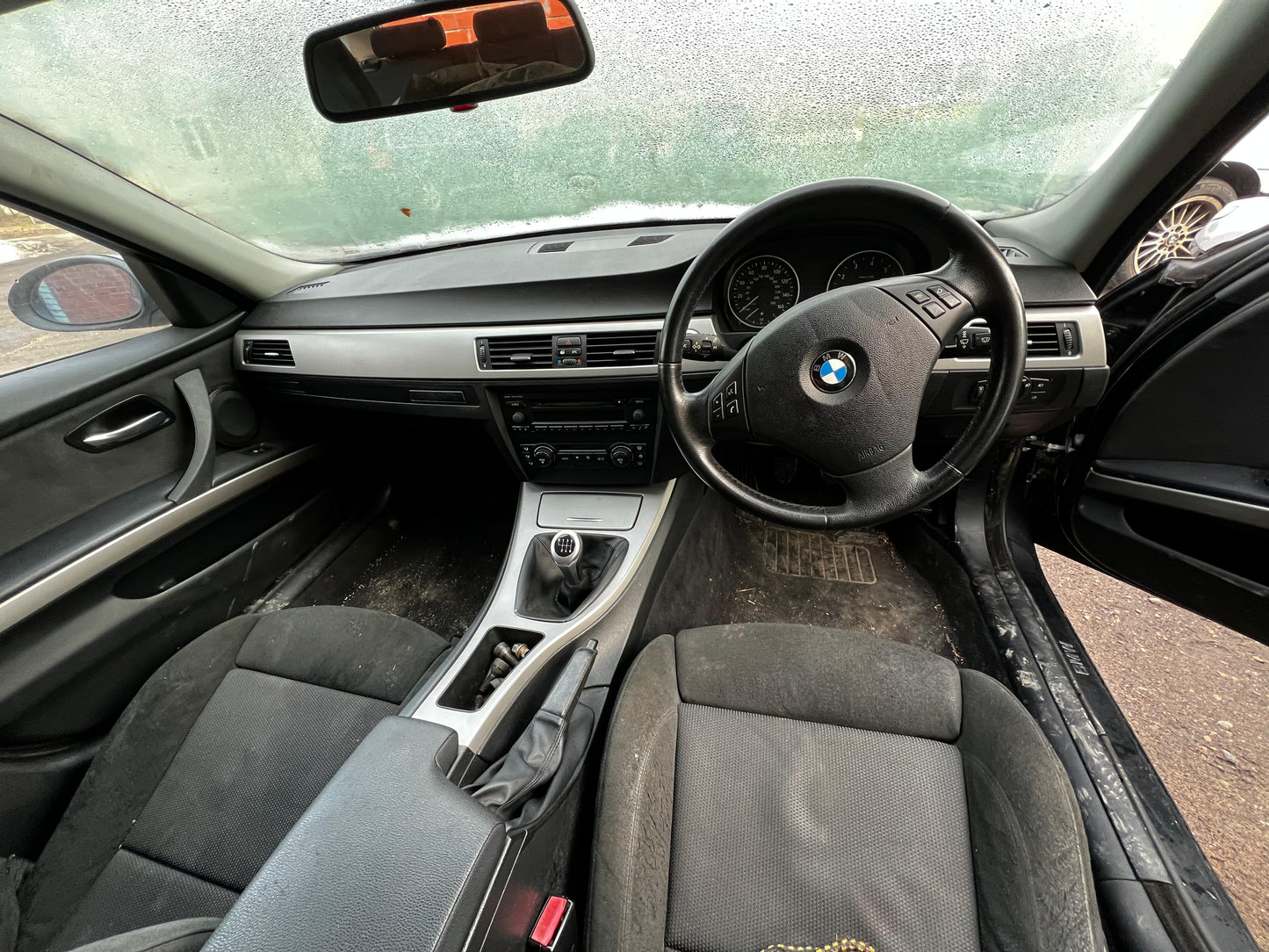 BMW 325 2005 G.