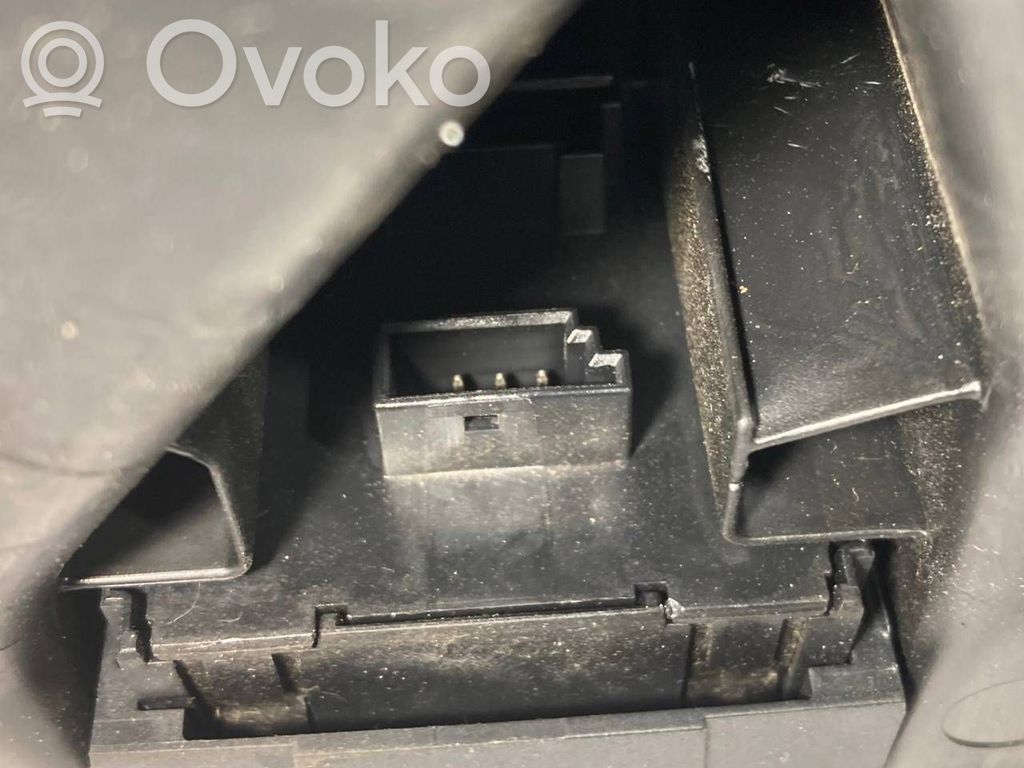 Centrālais gaisa ventilācijas režģis