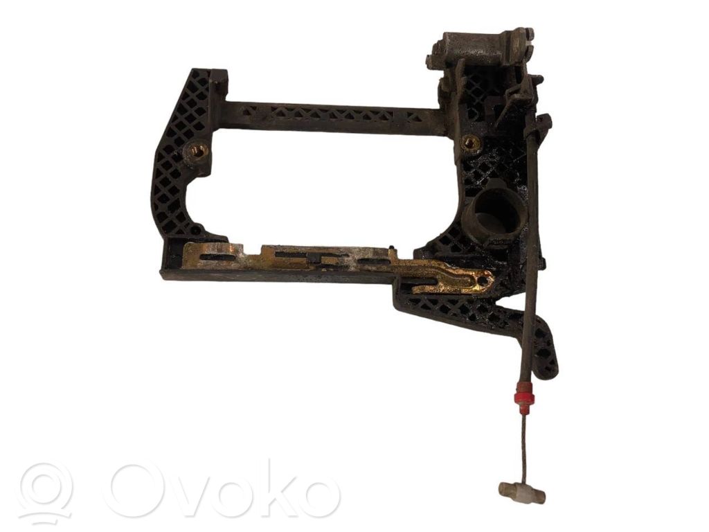 Holder/bracket for external opening handle at the front