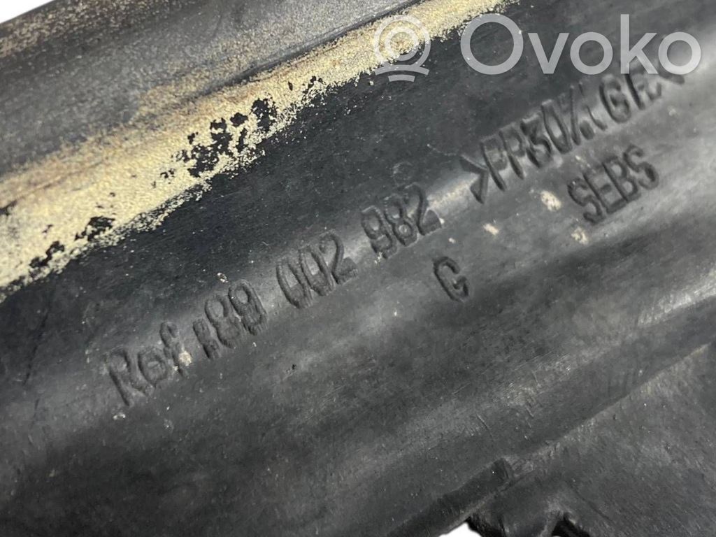 Priekšējā luktura dekoratīvā apdare