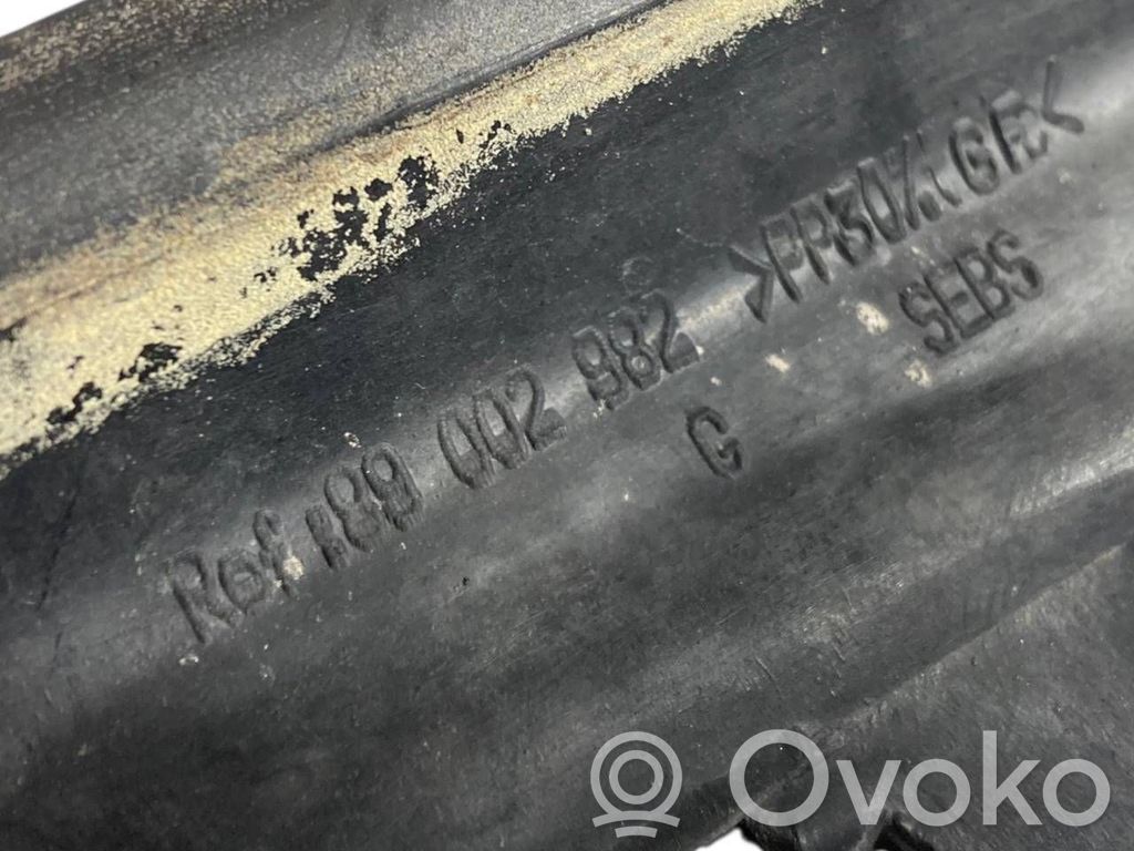 Priekšējā luktura dekoratīvā apdare