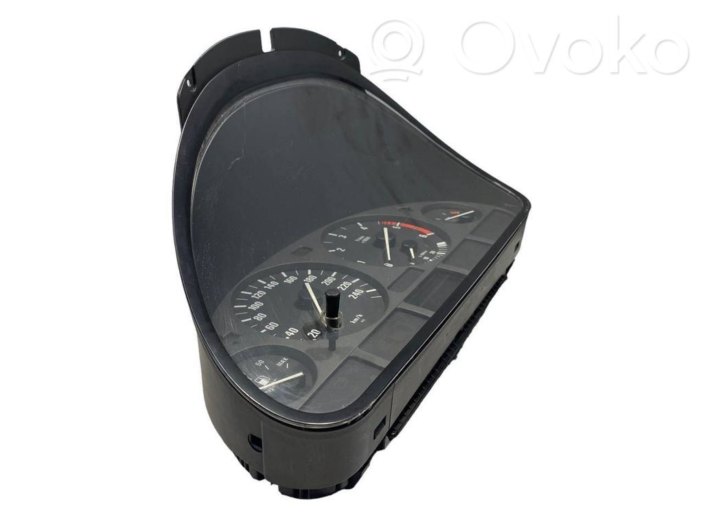Speedometer (in the instrument panel)
