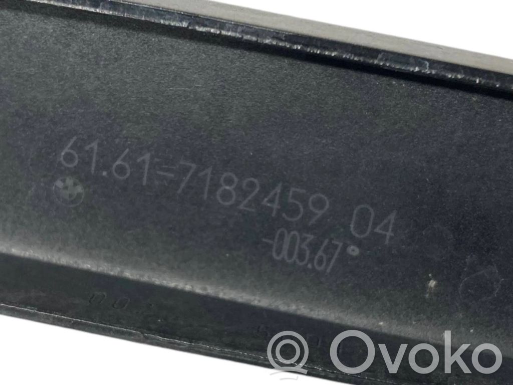 Priekšējā loga tīrītāja kājiņa