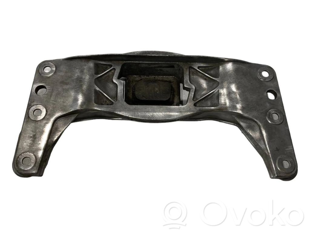 Transmission mounting bracket