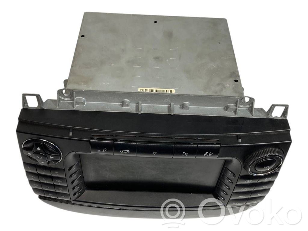 Radio / CD/DVD atskaņotājs / navigācija