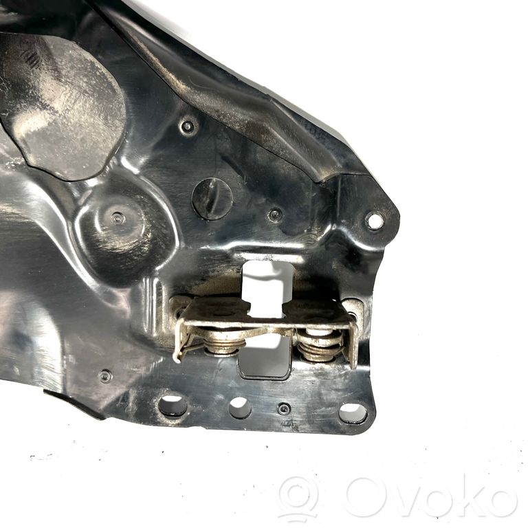 Верхняя часть панели радиатора (телевизор)