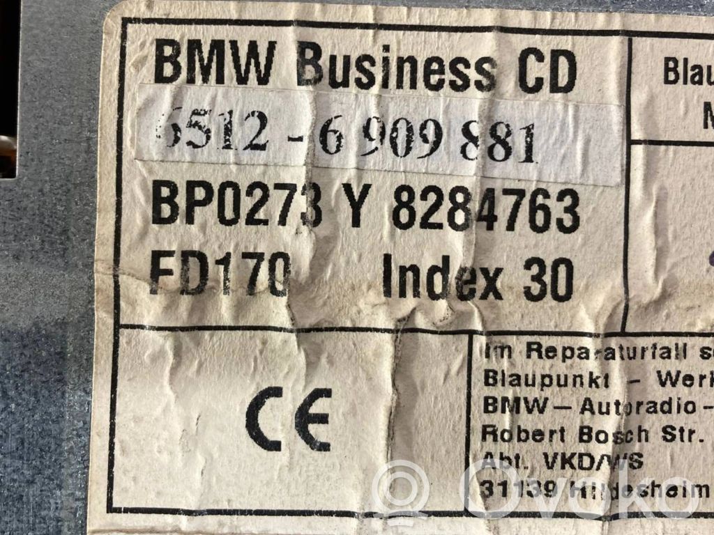 Radio / CD/DVD atskaņotājs / navigācija