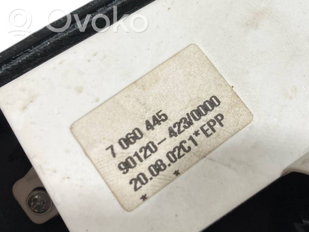 Ātrumu pārslēgšanas sviras dekoratīvā apdare (plastmasas)