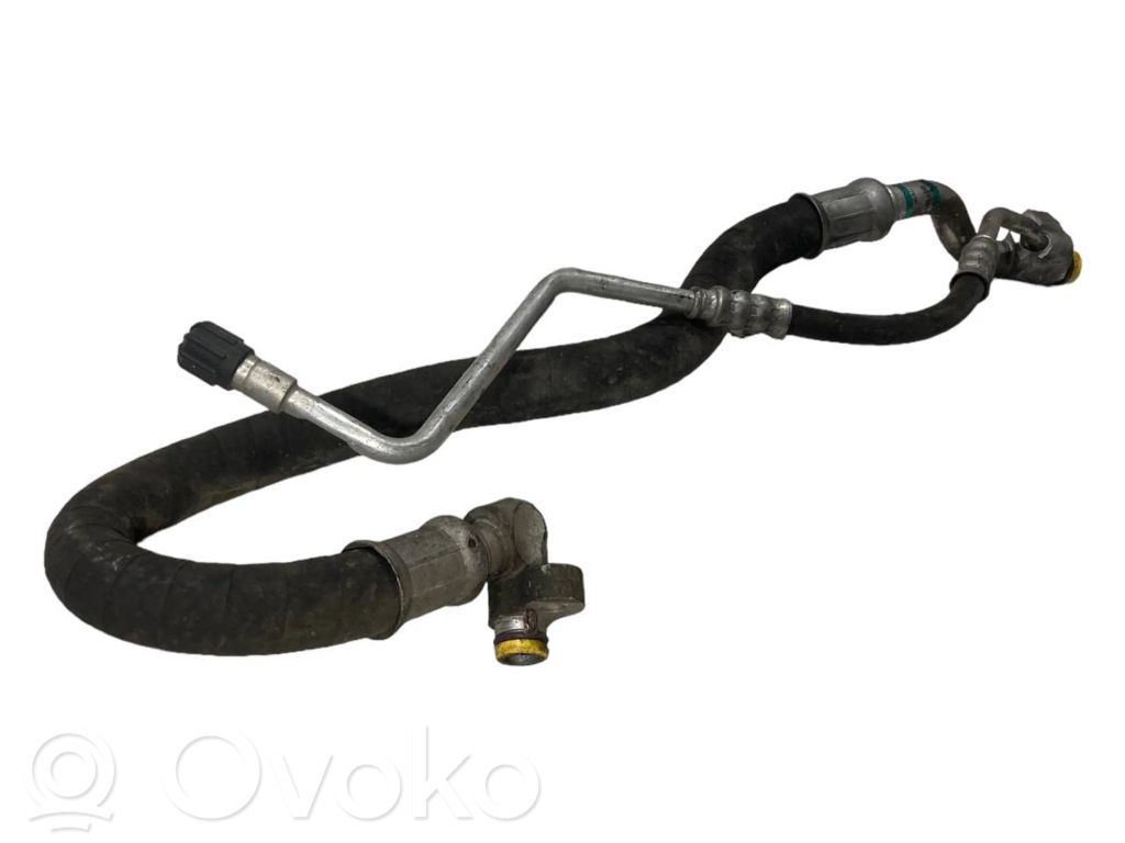 Air conditioner pipe(s) / hose(s)