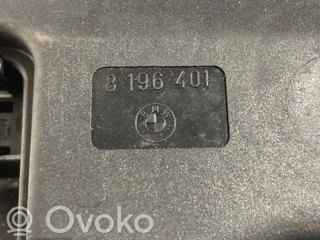 Aizmugurējā pārsega slēdzene