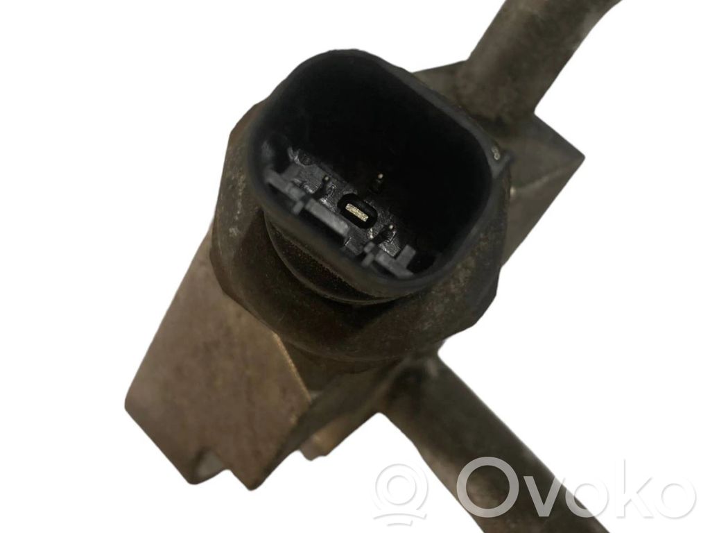Air conditioner pipe(s) / hose(s)