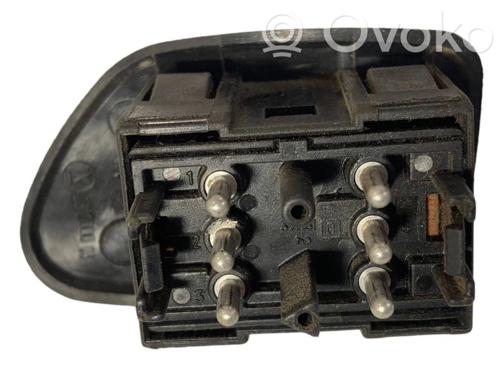 Side mirror switch