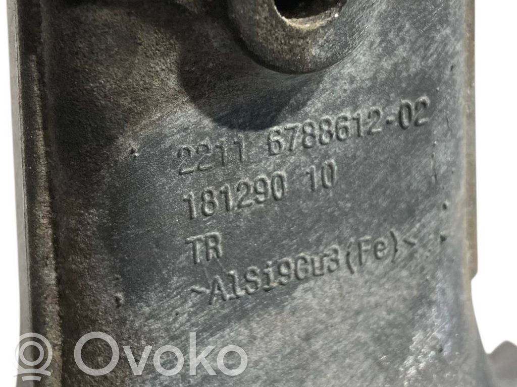 Engine mounting bracket