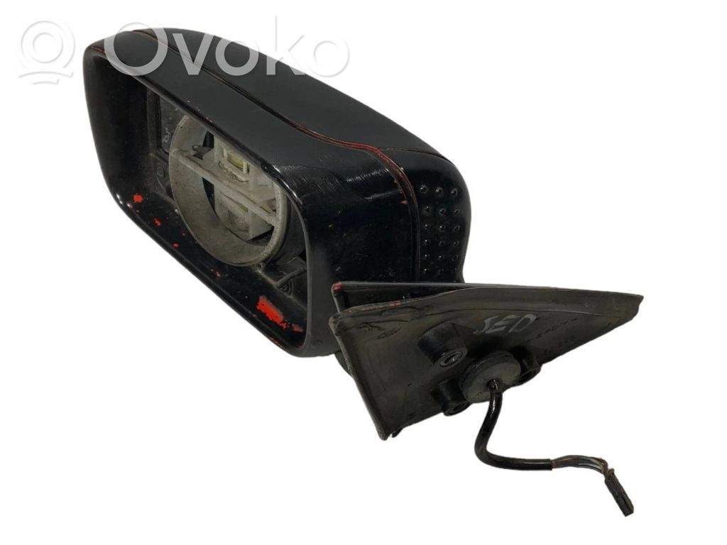 Mirror (electrically controlled)