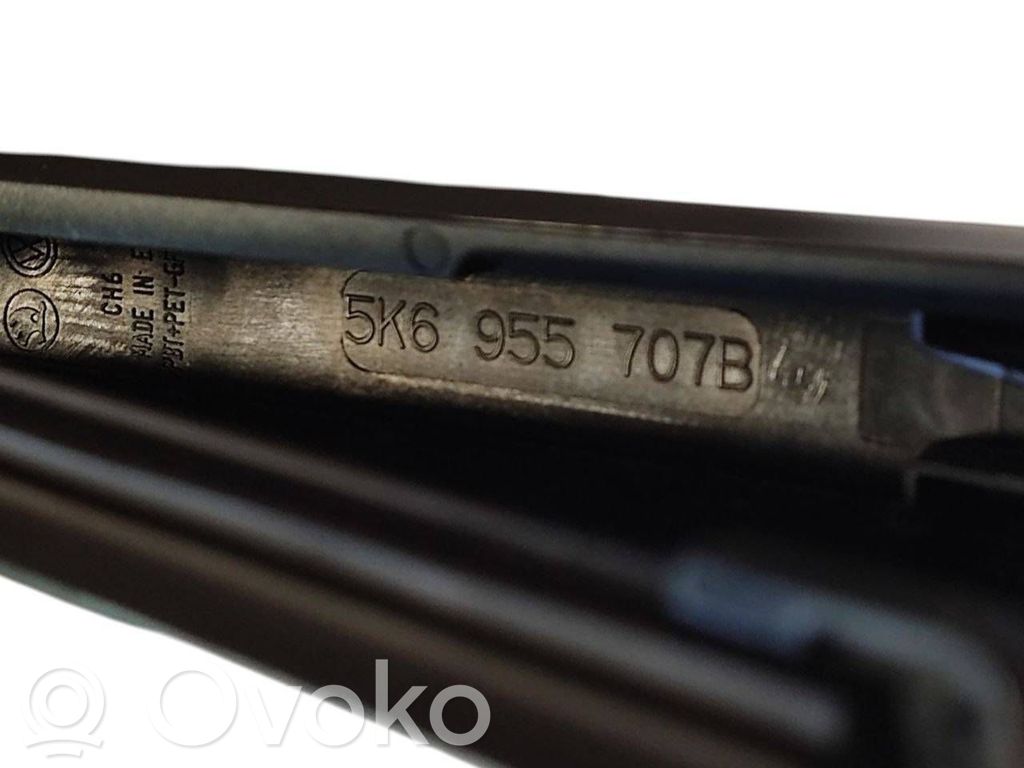 Aizmugurējā loga tīrītāja kājiņa