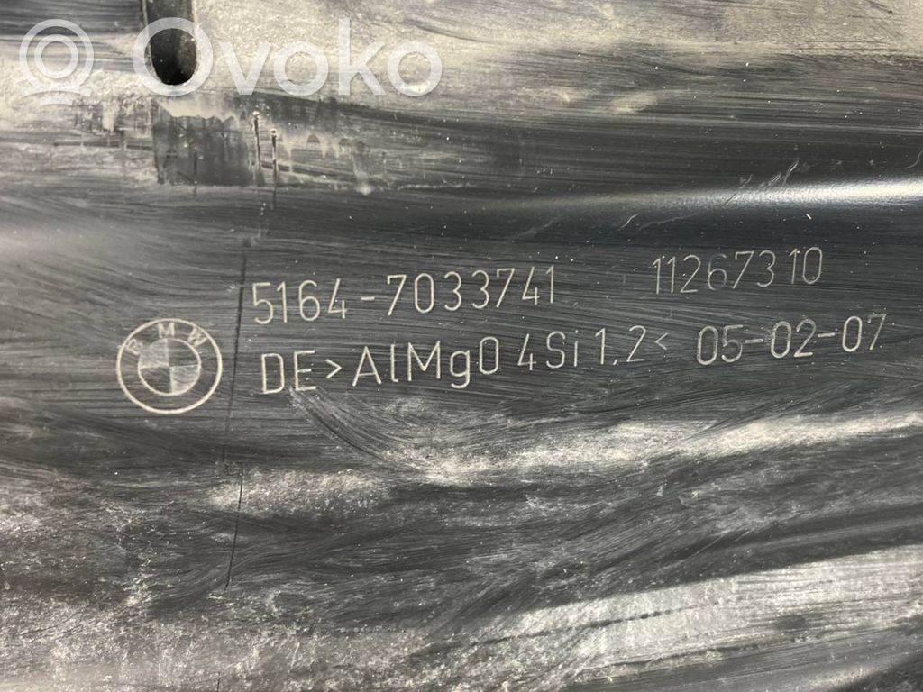 Верхняя часть панели радиатора (телевизор)