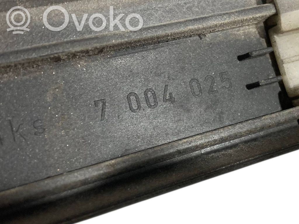 Aizmugurē durvju dekoratīvā apdare (moldings)