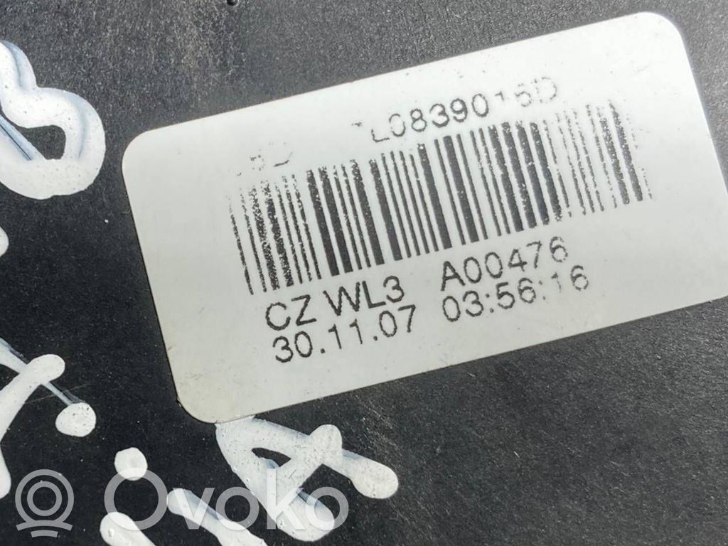 Aizmugurē slēdzene