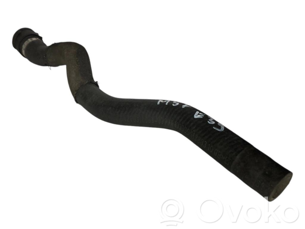 Caurulīte (-es) / šļūtene (-es)