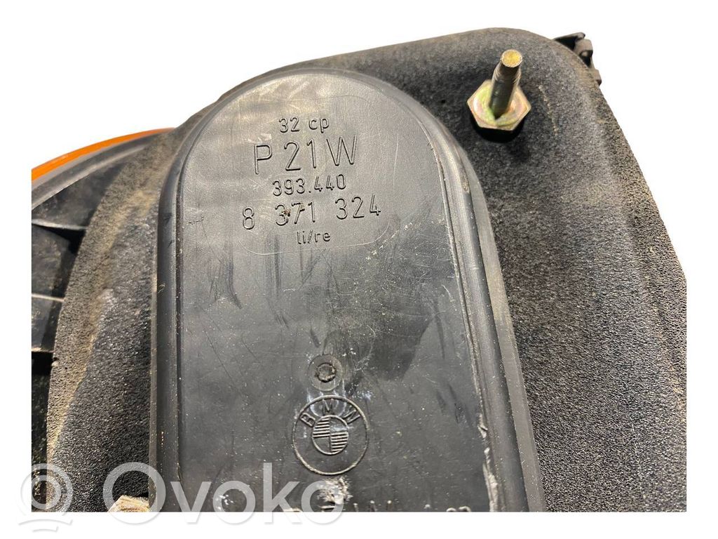 Aizmugurējais lukturis virsbūvē