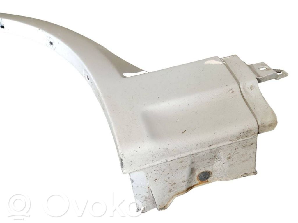 Front arch trim