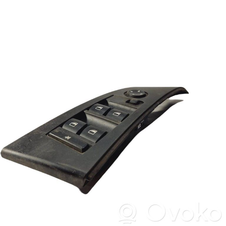 Power window switch