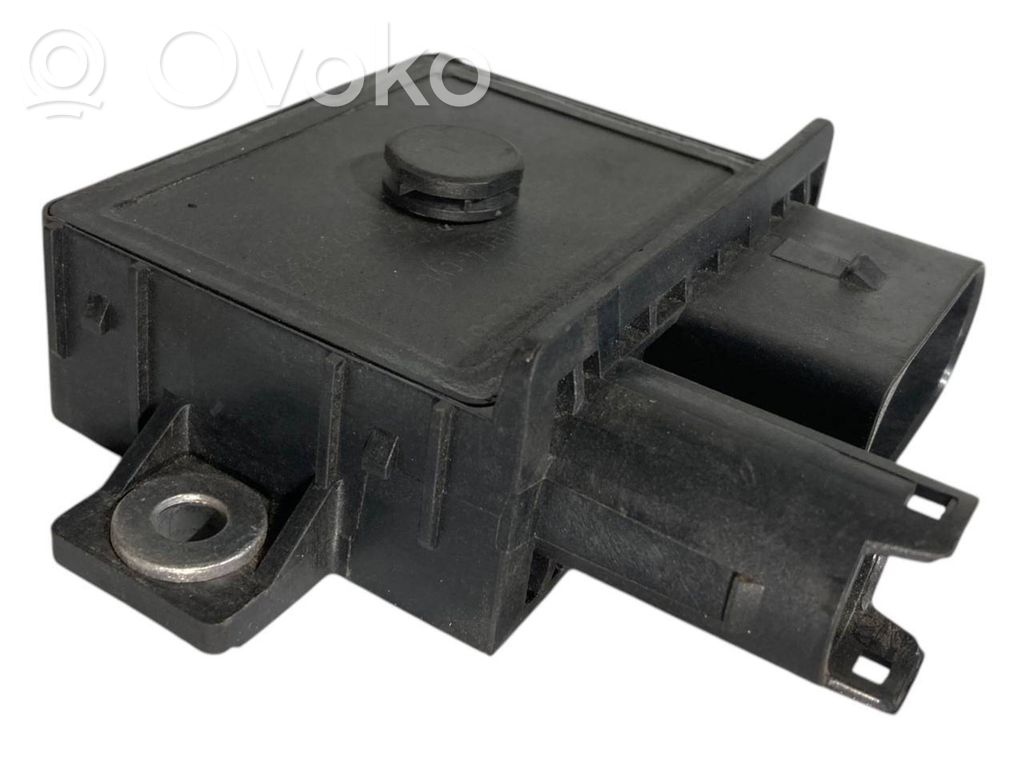 Glow plug relay