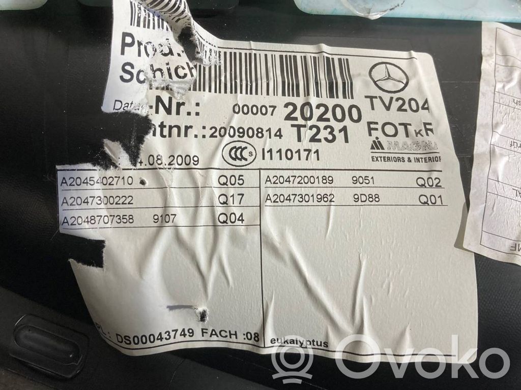 Apšuvums aizmugurējām durvīm