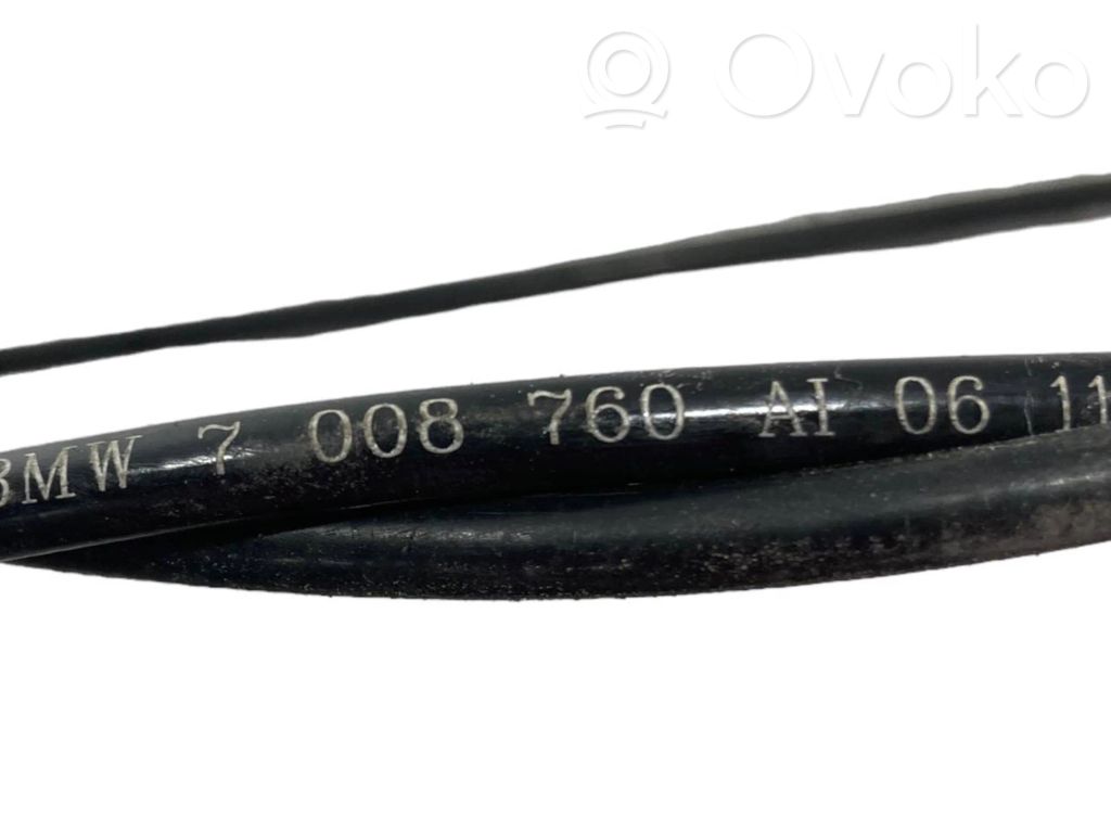 Dzinēja pārsega slēdzenes trosīte